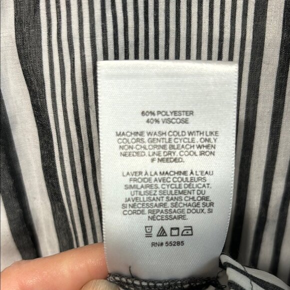 Express Gray & White Striped Sleeveless Button Down Shirt, Women’s Small - Picture 5 of 6